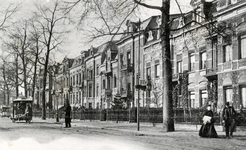 120 Gezicht in de Biltstraat te Utrecht met de huizen aan de noordzijde tussen de Oorsprongbrug en de Museumbrug.